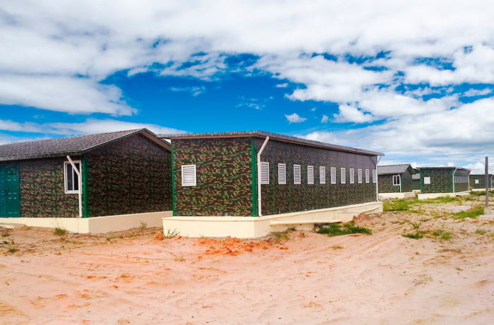 معسكر للجيش في مابوتو ، موزمبيق